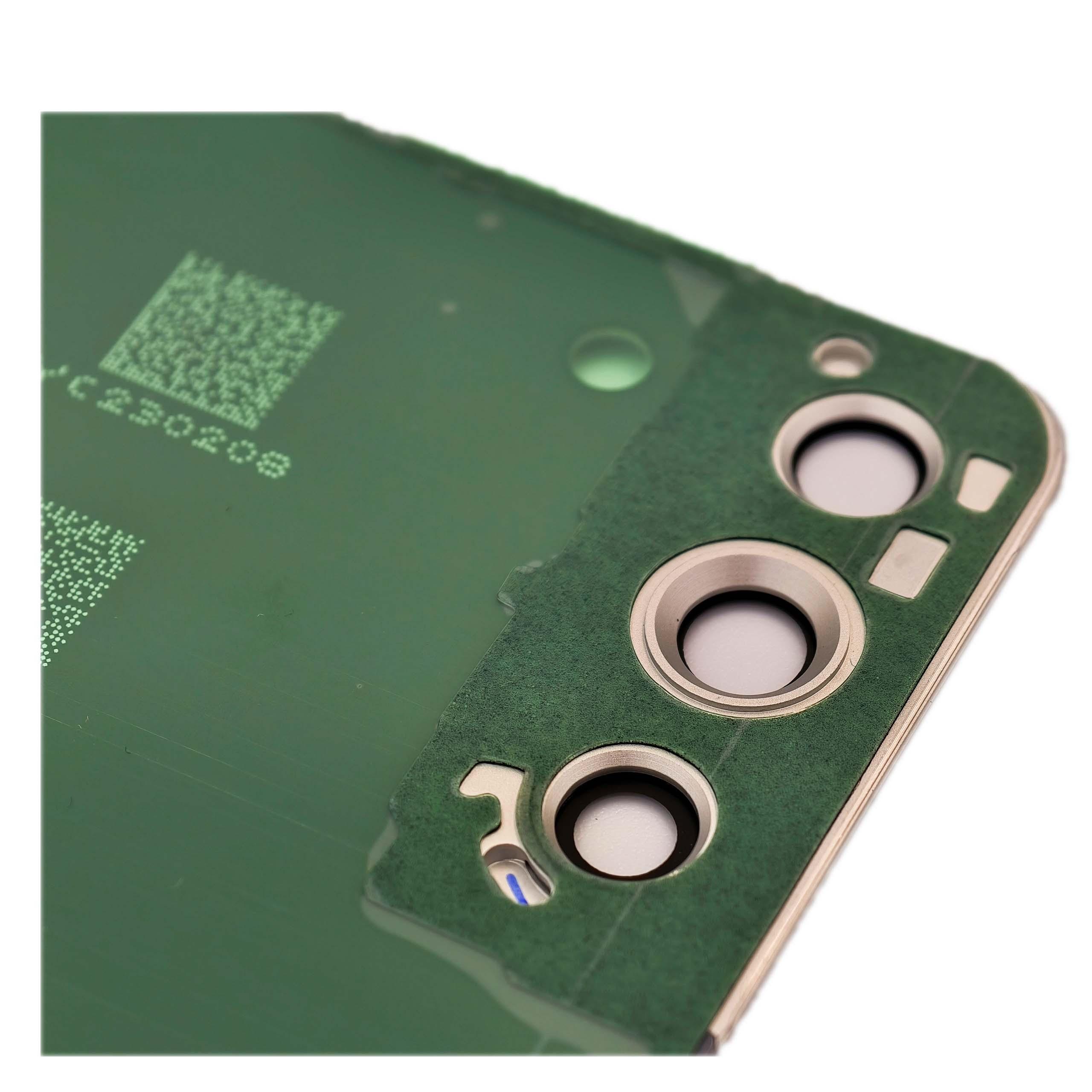 Specyfikacja klapki baterii iPhone 16